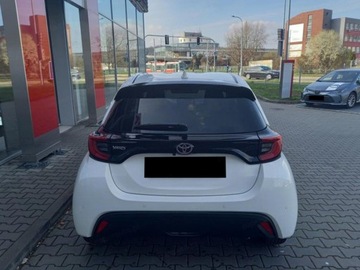Toyota Yaris IV Hatchback 1.5 Hybrid Dynamic Force 116KM 2024 Od ręki - Style 1.5 Hybrid 116KM | Podgrzewane fotele!, zdjęcie 3