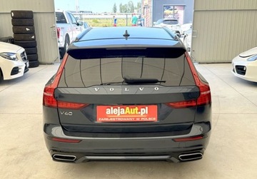 Volvo V60 II  Kombi 2.0 D4 190KM 2019 Volvo V60 4x4 V60 2.0D 190 KM R-Design 2020r Warszawa 2.0 Diesel 190KM, zdjęcie 11