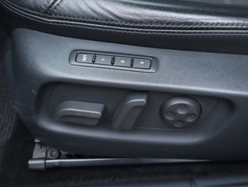 Skoda Octavia II Hatchback Facelifting 1.8 TSI 160KM 2009 Skoda Octavia 1.8 TSI, Salon Polska, Skóra, Xenon, zdjęcie 15