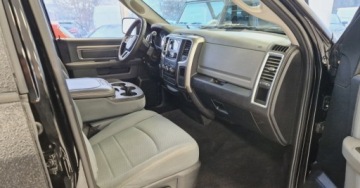 Dodge Ram IV 5.7 V8 390KM 2013 Dodge RAM 5.7 Hemi V8 390km LPG 4x4 Nowe opony 5.7 BenzynaLPG 390KM, zdjęcie 4