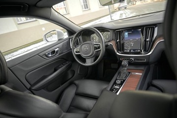 Volvo S60 II Sedan Facelifting 2.0 T4 DRIVE-E 190KM 2019 INSCRIPTION__ KAMERY 360__PANORAMA__HARMAN KARDON, zdjęcie 30