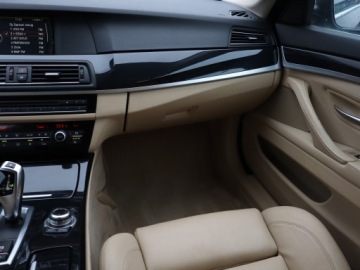 BMW Seria 5 F10-F11 Limuzyna 520d 184KM 2012 BMW 5 520d, 181 KM, Automat, Skóra, Navi, Xenon, zdjęcie 7