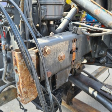 КРОНШТЕЙН ДЛЯ СТУПЕНЕЙ ACTROS MP 3