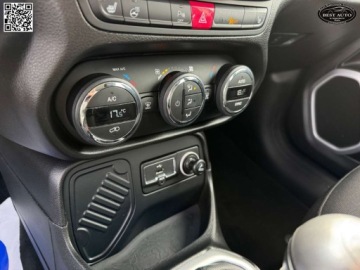 Jeep Renegade SUV 1.4 MultiAir 140KM 2017 Jeep Renegade 1.4 Turbo benzyna Szwajcaria Serwis na start ZAREJESTROWAN, zdjęcie 39