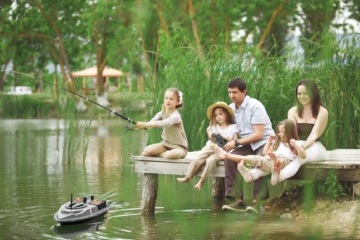 Fishing Expedition LAKE XPREDATOR - лодка с наживкой и GPS