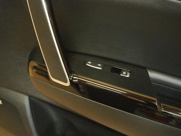 ОБИВКА ПЕРЕДНЕЙ ПРАВОЙ ДВЕРИ SPORTAGE IV GT