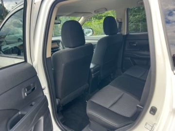 Mitsubishi Outlander III 2015 Mitsubishi Outlander 2.0 147 Koni Automat 7-miejsc Klimatyzacja Nawigacja, zdjęcie 5