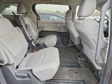 Toyota Sienna III 2021 Toyota Sienna Le 2021 2.5 Hybryda 245KM, zdjęcie 11