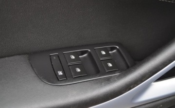 Opel Zafira C Tourer 1.4 Turbo ECOTEC 140KM 2016 Opel Zafira 7 osobowy 1.4 Turbo Benzyna Nawigacja Tempomat Cz. parkowania, zdjęcie 22