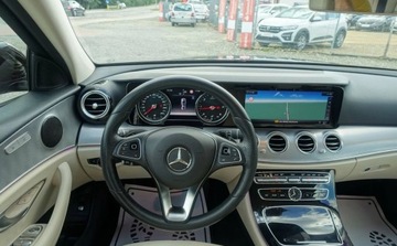 Mercedes Klasa E W213 Limuzyna 2.0 220d 194KM 2018 Mercedes-Benz Klasa E 220d 195KM 4Matic Salon PL 2 wlasciciel Bogate wypos, zdjęcie 9