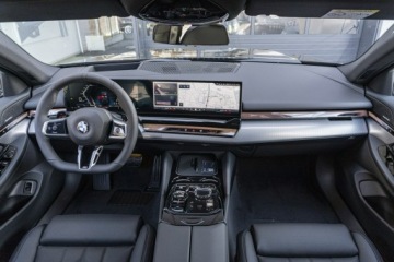 BMW Seria 5 G90-91 2026 BMW 540 xDrive Limuzyna - DEMO, zdjęcie 15