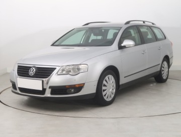 Volkswagen Passat B6 Variant 2.0 TDI-CR DPF 140KM 2008 VW Passat 2.0 TDI, DSG, Navi, Klima, Klimatronic, zdjęcie 1