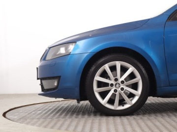 Skoda Octavia III Scout 2.0 TDI 150KM 2016 Skoda Octavia 2.0 TDI, Salon Polska, Serwis ASO, zdjęcie 13