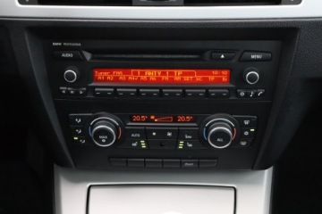 BMW Seria 3 E90-91-92-93 Touring E91 2.0 318d 143KM 2011 BMW 3 318 d, Xenon, Klima, Klimatronic, Tempomat, zdjęcie 12