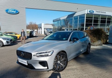 Volvo V60 II  2024 Volvo V60 2.0 398KM T6 AWD Plug-in Hybrid BLIS Kamera360 HarmanKardon ASO, zdjęcie 1