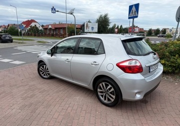 Toyota Auris II Hatchback 5d Dual VVT-i 100 99KM 2013 Toyota Auris 1.3i Salon PL Extra stan 1.3 Benzyna 99KM, zdjęcie 3