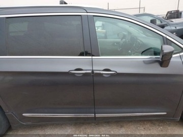 Chrysler Pacifica II 2018 Chrysler Pacifica 2018 Chrysler Pacifica Touring L FWD 3.6 Benzyna 293KM, zdjęcie 6