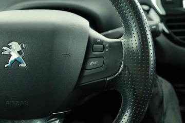 Peugeot 2008 I SUV Facelifting 1.6 BlueHDi 120KM 2016 Peugeot 2008 1.6 BlueHDi, Skóra, Navi, Klima, zdjęcie 16