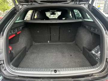 Skoda Octavia IV Kombi 2.0 TDI 150KM 2022 Skoda Octavia 2.0 TDI 150KM Sportline DSG Full LED, zdjęcie 32