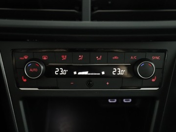 Volkswagen Polo VI Hatchback 5d 1.0 TSI 95KM 2020 Volkswagen Polo OLEJ GRATIS | Podgrz.fotele | Nawi, zdjęcie 21