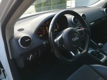 Audi A3 8P Hatchback 3d 2.0 TDI CR 140KM 2009 Audi A3 2.0 TDI 140KM # Klimatr # Ledy # Bi-XENON, zdjęcie 12