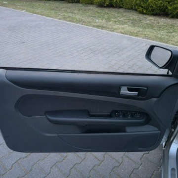 Ford Focus II Coupe-Cabriolet 1.6 Duratec 16V 100KM 2007 Ford Focus Cabrio 1.6 Benzyna, zdjęcie 28