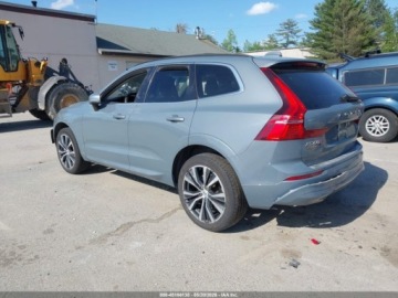 Volvo XC60 II 2022 Volvo XC 60 B5 Momentum 2022 2.0 Benzyna 247KM, zdjęcie 2