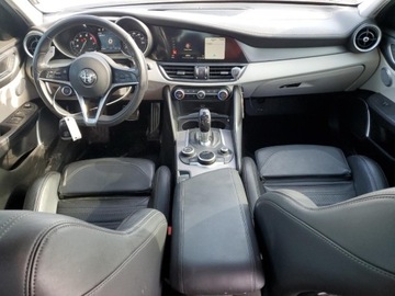 Alfa Romeo Giulia II Sedan 2.0 TBi 280KM 2018 Alfa Romeo Giulia Ti Q4 2018 2.0l 2.0 Benzyna 280KM, zdjęcie 8