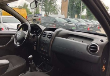 Dacia Duster I SUV Facelifting 1.2 TCe 125KM 2015 Dacia Duster Dacia Duster 1.2 TCe Prestige 1.2 Benzyna 125KM, zdjęcie 11