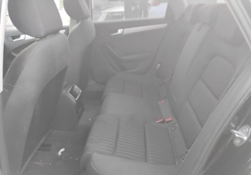 Audi A4 B8 Avant 2.0 TDI 140KM 2011 Audi A4 Avant 2011r, 2.0 TDI. Lekko uszkodzony przod i tyl. Jezdzi. 2.0, zdjęcie 8