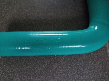 Силиконовое колено 22мм/25мм 90 градусов L-150 мм