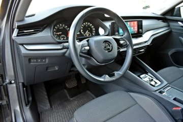 Skoda Octavia IV Kombi 2.0 TDI 150KM 2022 Škoda Octavia Skoda Octavia Bezwypadkowy / Salon, zdjęcie 9