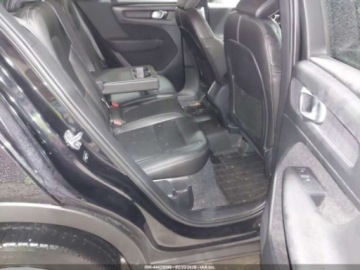 Volvo XC40 Crossover 2.0 T5 247KM 2020 Volvo XC 40 T5 Momentum 2020 2.0 Benzyna 248KM, zdjęcie 12