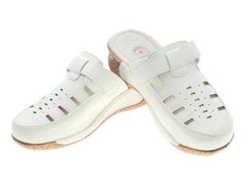 Белые медицинские шлепанцы, размер 40.