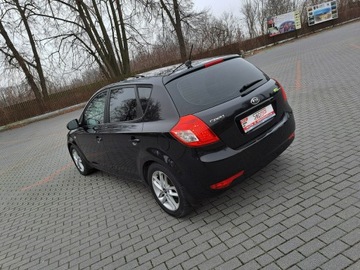 Kia Ceed I Hatchback 5d Facelifting 1.6 CRDi WGT 90KM 2011 Kia Cee'd 1.6CRDi 90KM 2011r. lift Klima TEMPOMAT, zdjęcie 4