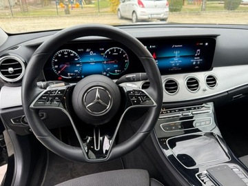 Mercedes Klasa E W213 Kombi Plug-in Facelifting 2.0 E300de 306KM 2022 Mercedes E 300 e Hybryda 50km na prądzie 2022, zdjęcie 14