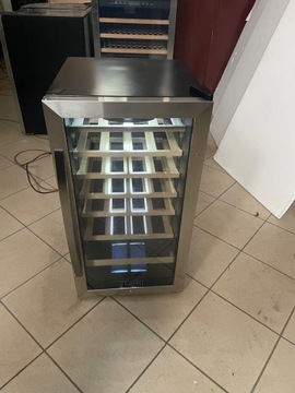 Winiarka lodówka do wina 26 butelek Klarstein Reserva Vivo Vino 26 LED