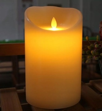 Świeczka Led z ruchomym płomieniem 15cm gruba 7,5cm