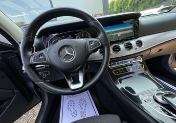 Mercedes Klasa E W213 Kombi 2.0 220d 194KM 2016 Mercedes-Benz Klasa E E 220D AUTOMAT 195KMLED perfekcyjny zarejestrowa, zdjęcie 30