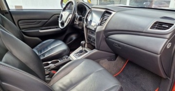 Mitsubishi L200 VI 2.2 Diesel 150KM 2019 Mitsubishi L200 Aut. 4x4 Super Select Instyle, I wl. polski salon, serwis, zdjęcie 16