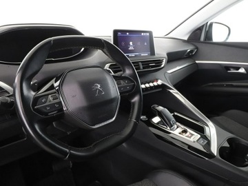 Peugeot 3008 II Crossover 1.5 BlueHDI 130KM 2019 Peugeot 3008 1.5 Blue-HDi Automat Allure Nawigacja, zdjęcie 9