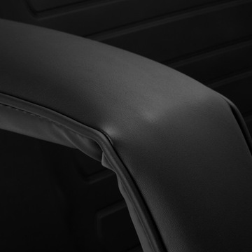 КОСМЕТИЧЕСКИЙ СТУЛ С ПОДНОСАМИ, КРОВАТЬ, СПА-КРЕСЛО