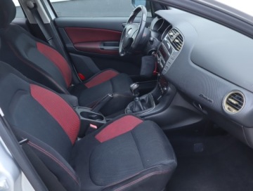 Fiat Bravo II Hatchback 5d 1.4 T-JET 16V 120KM 2007 Fiat Bravo 1.4 T-Jet, Klima, Klimatronic, zdjęcie 8