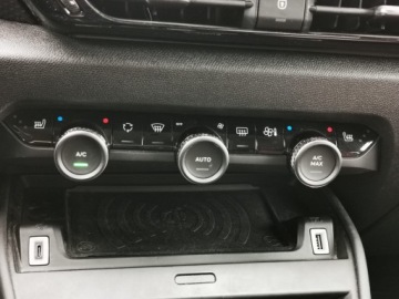 Citroen C4 III E-C4 EV 136 136KM 2021 CITROEN E-C4 EV 136 136KM, Automat, Bogate wyposażenie, zdjęcie 30