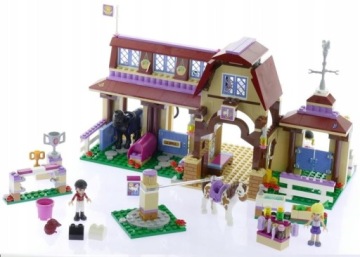 LEGO 41126 Клуб верховой езды Хартлейк FRIENDS