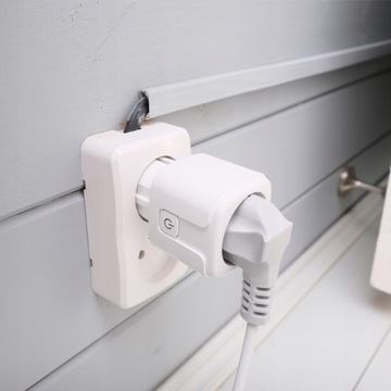 Умная электрическая розетка WIFI TUYA SMART