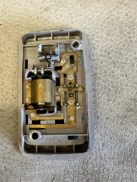 LAMPA OSVĚTLENÍ KABINY MR320151