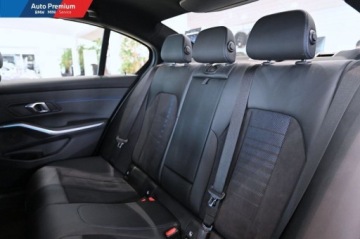 BMW Seria 3 G20-G21 Limuzyna 2.0 318i 156KM 2024 BMW Seria 3 318iFV23M Pakiet SportowyFotel SportowyM Kierownica Skorzana, zdjęcie 13