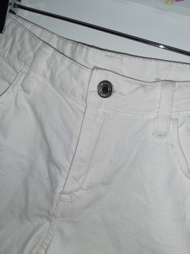 928. H&M jeansowe białe szorty spodenki r 36/38