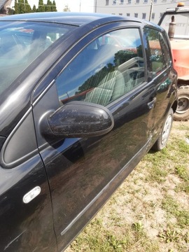 SKLO (OKNO) LEVÝCH DVEŘE VOLKSWAGEN FOX 2005R